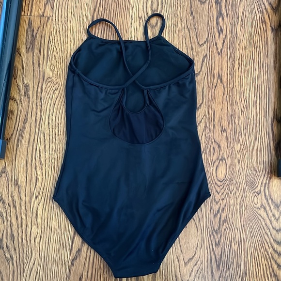 Tween Mirella open back leotard black size 12 child - Picture 3 of 5